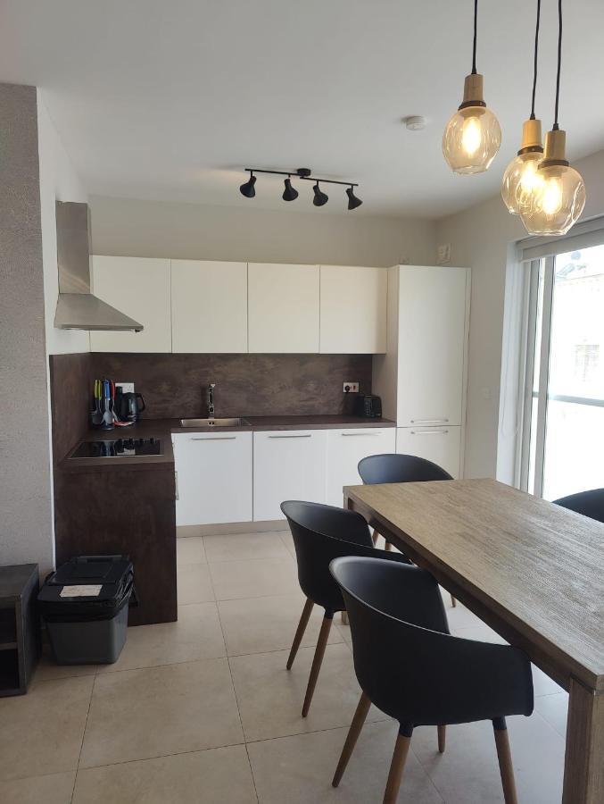 Gzira, 2 Bedroom Apartment Luaran gambar