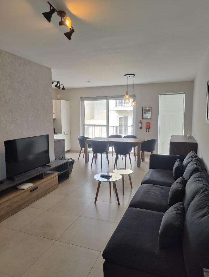 Gzira, 2 Bedroom Apartment Luaran gambar